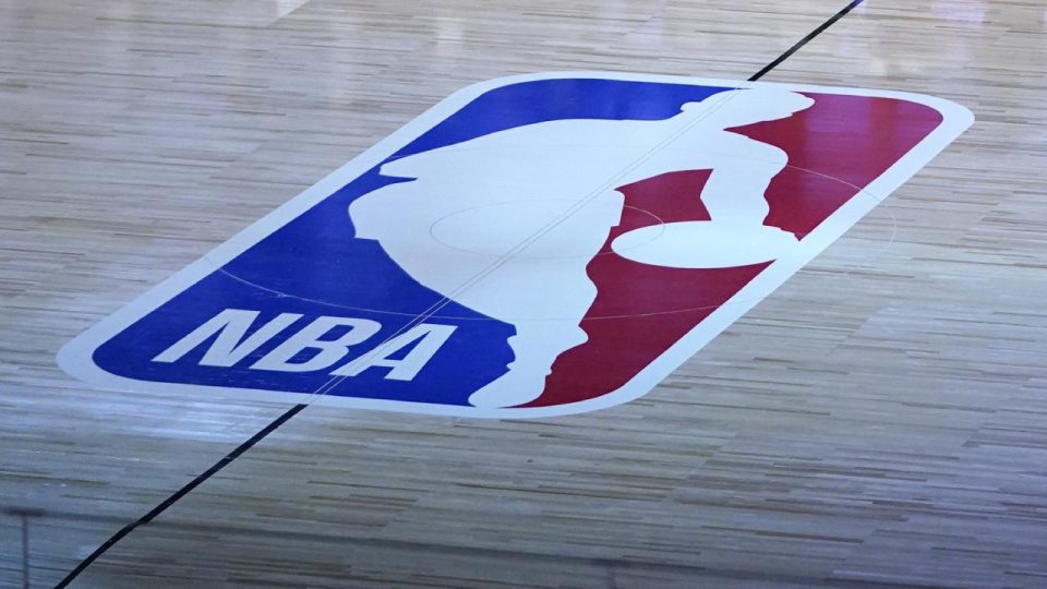 NBA’de Lakers sezonun ilk galibiyetini aldı