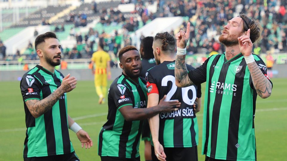 Denizlispor’da hedef ligde kalmak