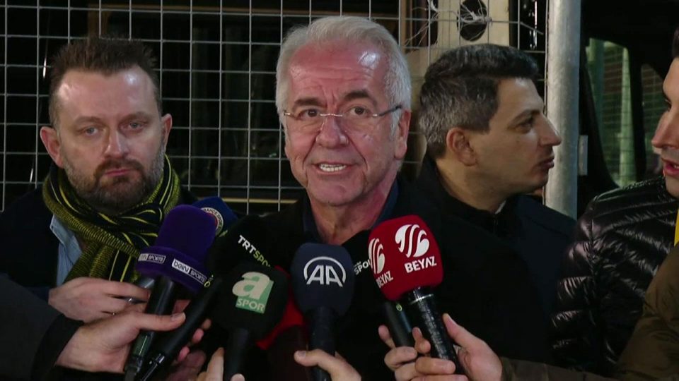 Fenerbahçe Kulübü Başkan Vekili Bilecik: Fenerbahçe hakem tarafından ince ince doğranmıştır