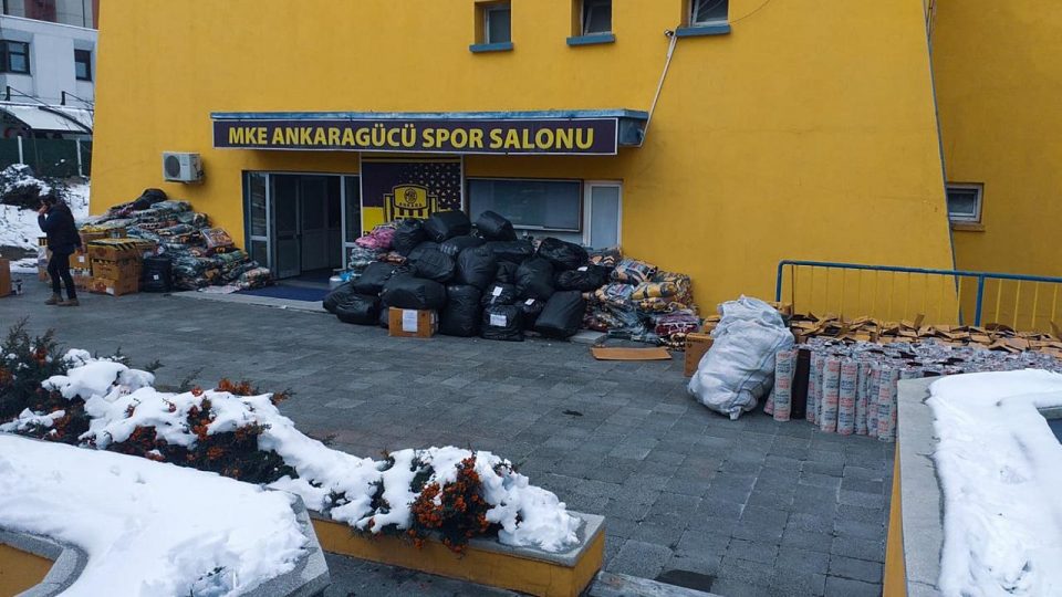 MKE Ankaragücü’nün yardım tırları deprem bölgelerine gidiyor