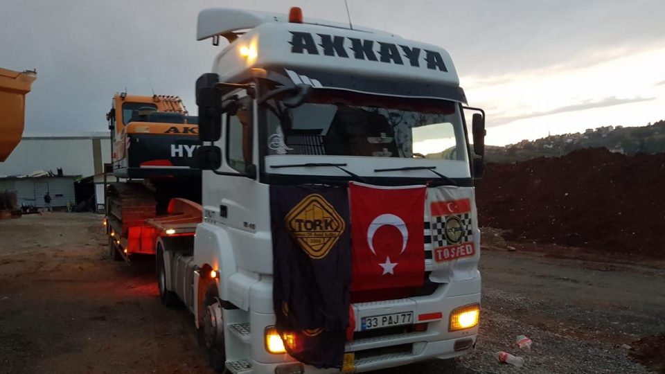 TOSFED gönüllüleri deprem bölgesinde yaraları sarıyor