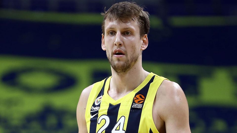 Vesely’den depremzedeler için 500 bin lira bağış