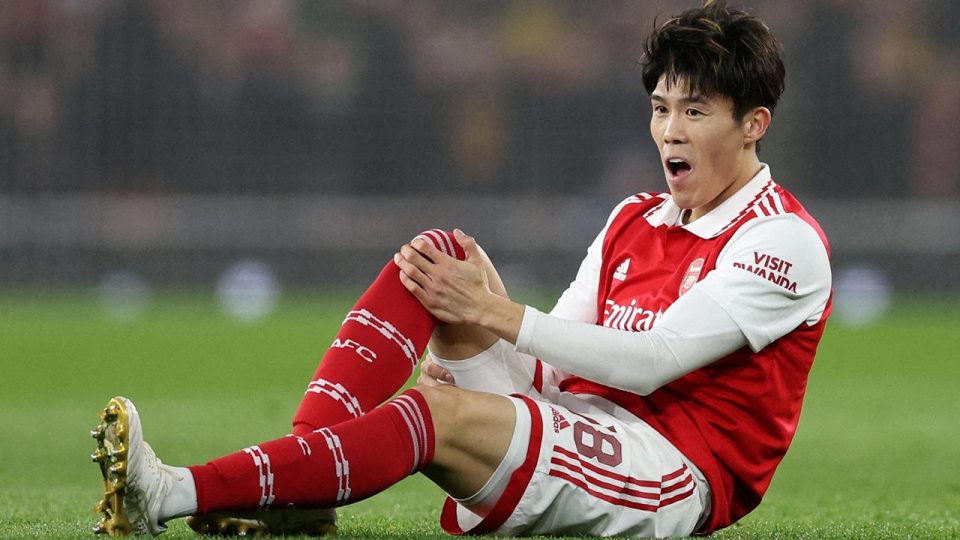 Arsenal’de Tomiyasu sakatlığı nedeniyle sezonu kapattı