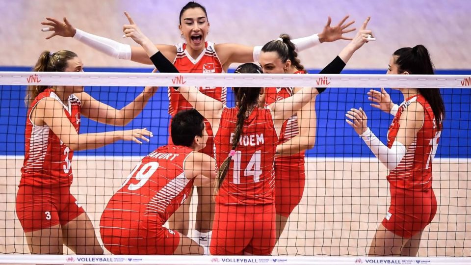 Filenin Sultanları ABD’yi yenerek finale yükseldi