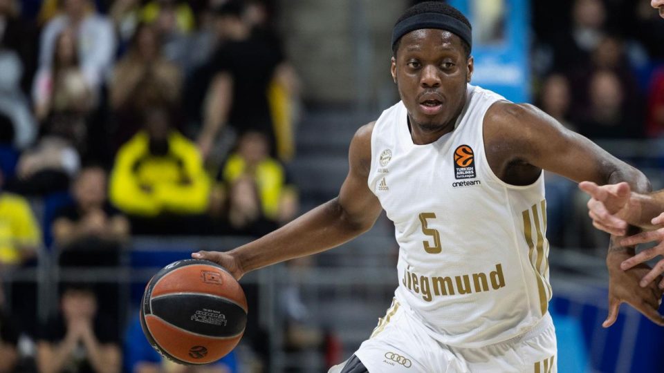 TOFAŞ ABD’li oyun kurucu Cassius Winston’u kadrosuna kattı