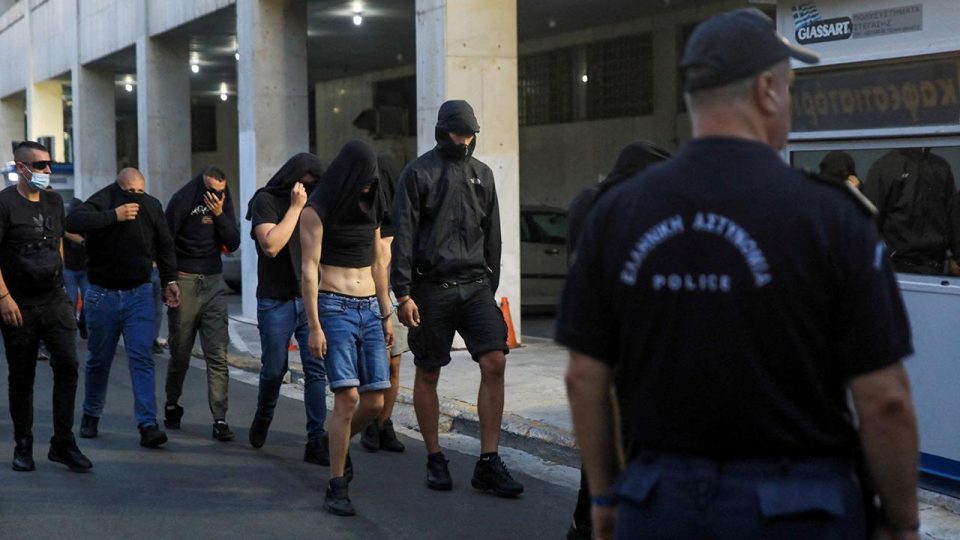 UEFA Dinamo Zagreb’in taraftarlarına bir yıl deplasman yasağı getirdi
