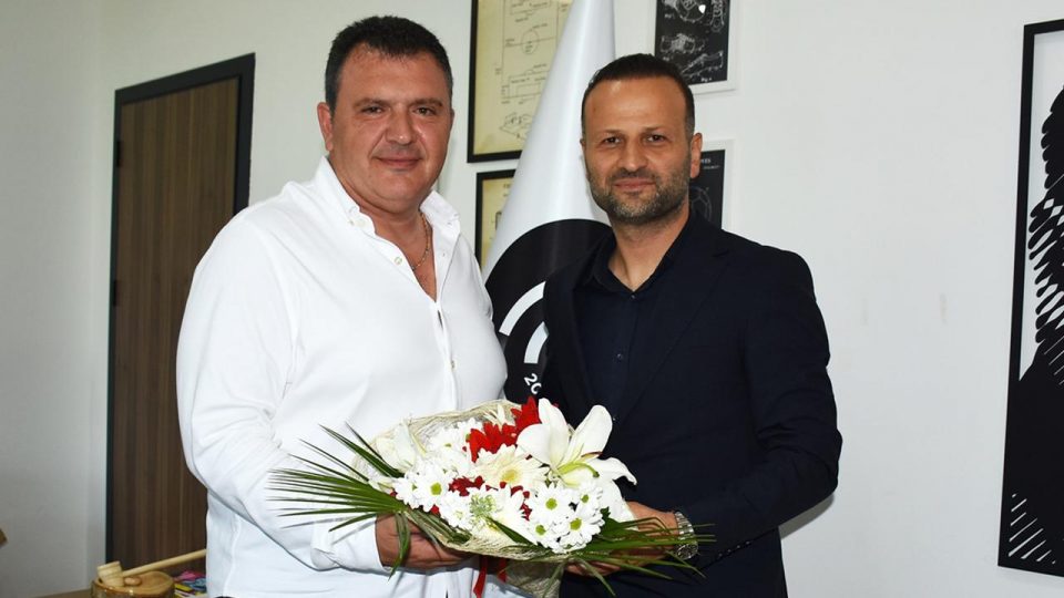 Manisa FK’da Osman Zeki Korkmaz ile yollar ayrıldı