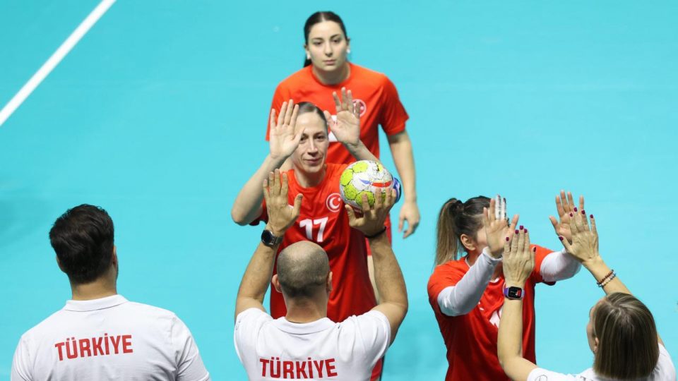 A Milli Kadın Hentbol Takımı hazırlık maçında Slovakya’yı yendi