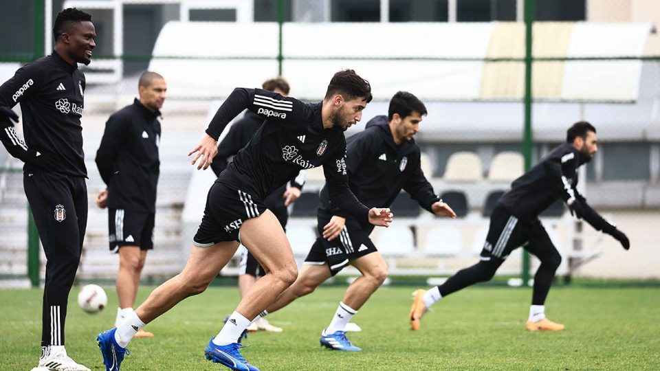 Beşiktaş’ta 4 futbolcu Fenerbahçe derbisinde yok