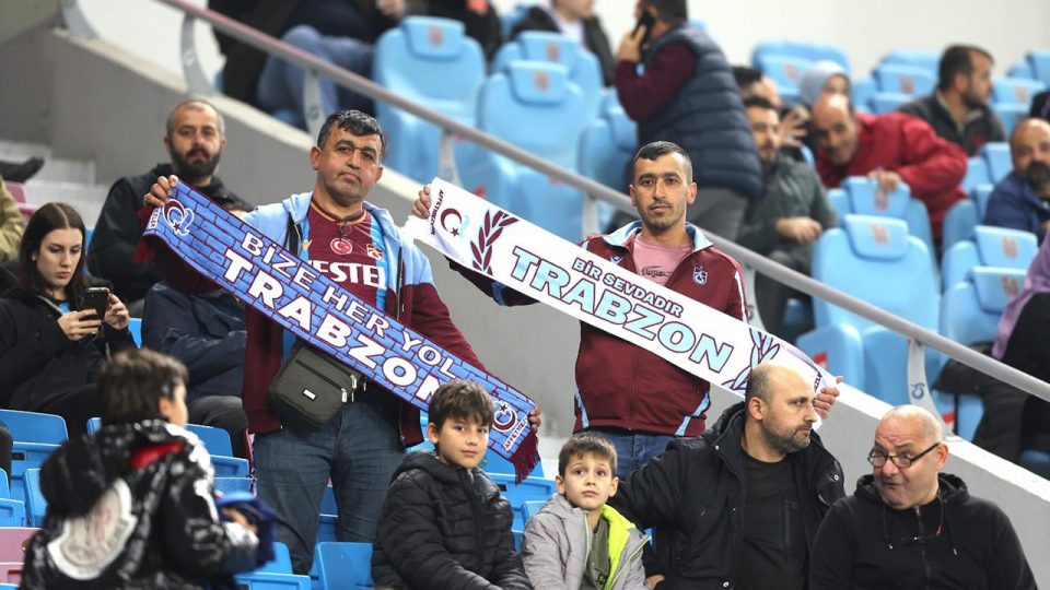 Denizli’den Trabzon’a uzanan bordo-mavi tutkusu