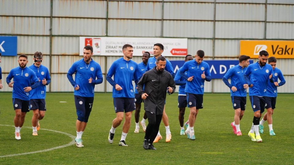 Çaykur Rizespor Fenerbahçe maçı hazırlıklarına başladı